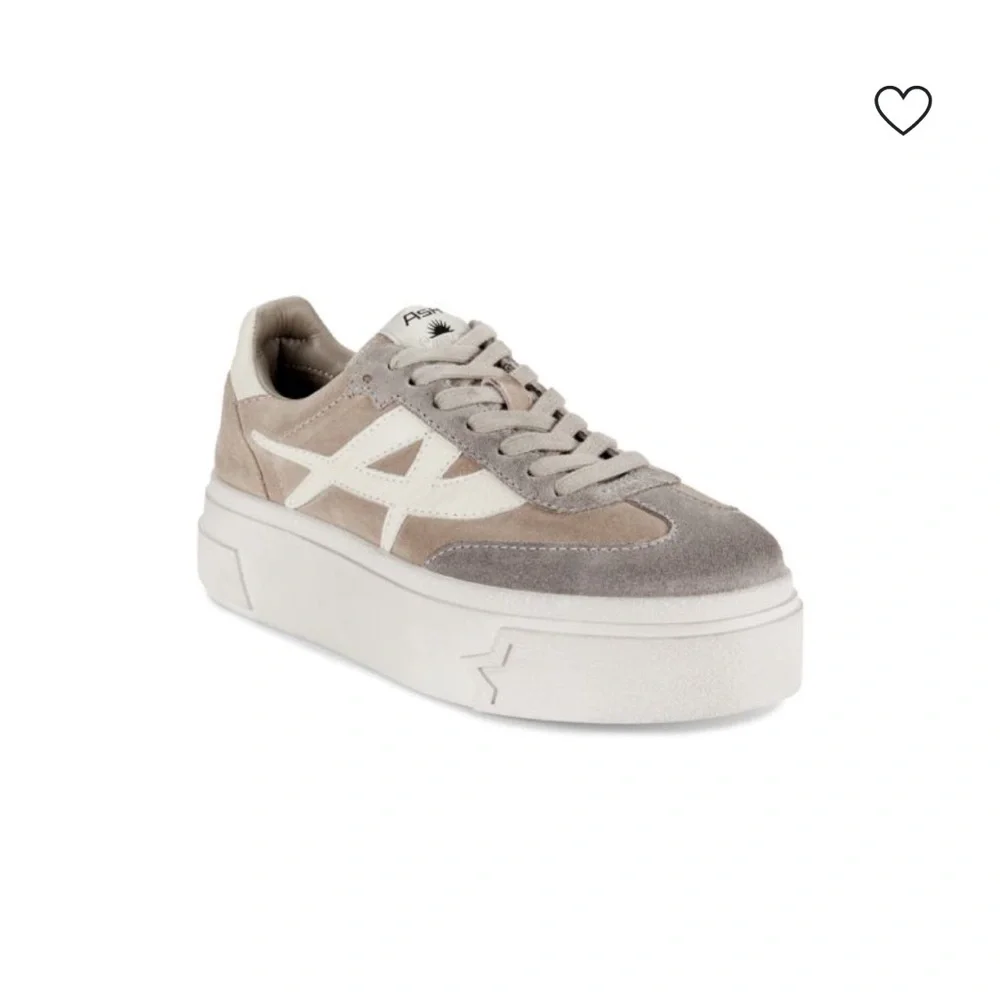 Ash Two-Tone Gray Sneakers